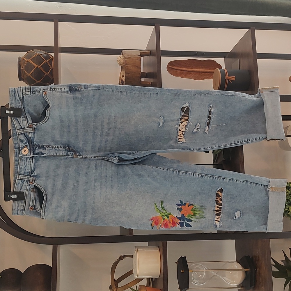 INCDenim High Rise Relaxed Crop Denim Size 10